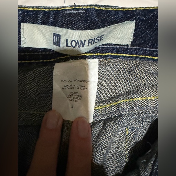 GAP Low Rise Blue Denim Jeans - Picture 4 of 7